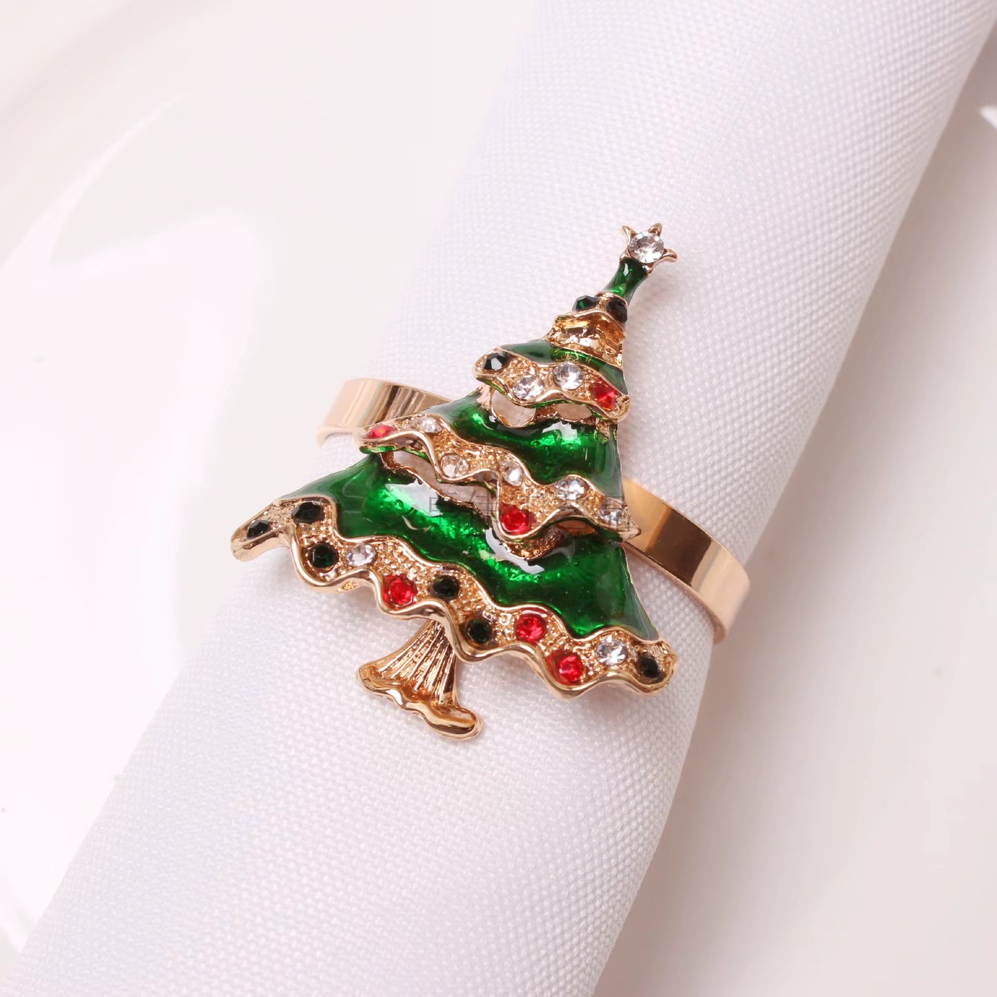 Metal Christmas Tree Napkin Buckle Bow Flower Wreath Mouth Ring Napkin Ring Wedding Hotel Table Supplies Circle Decoration Gifts